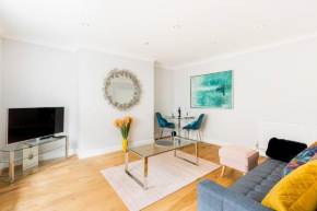 Boutique Basement 1 Bed Flat, central location, free parking, Wi-Fi, Sky, Netflix